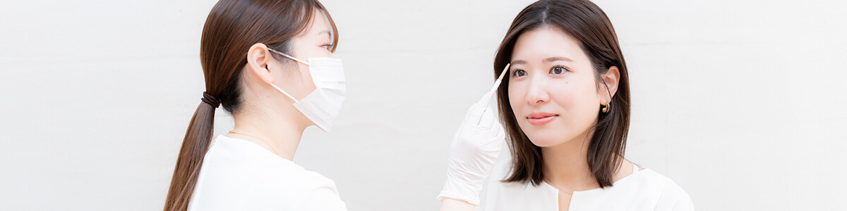 眉医療脱毛の施術